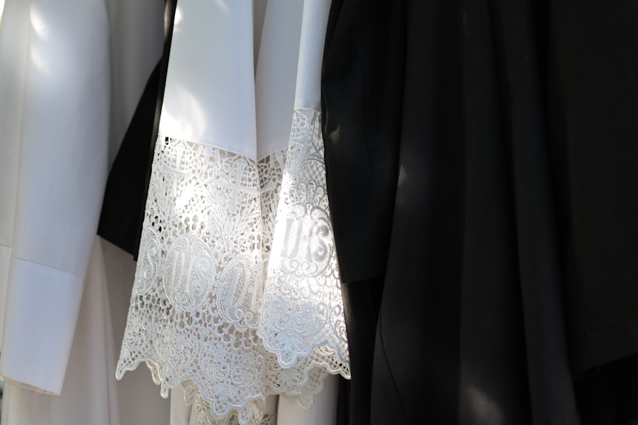 Photo black and white dress accessories